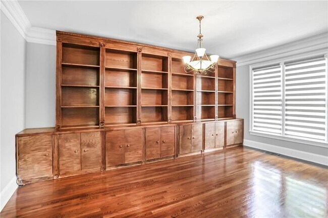 Foto del edificio - 740 Creek Wind Ct