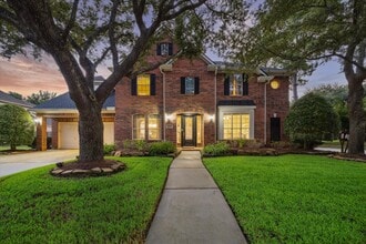 Building Photo - 18063 Crescent Royale Way