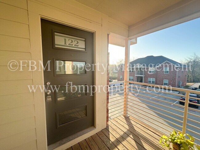 Foto del edificio - 1203 N Clay St