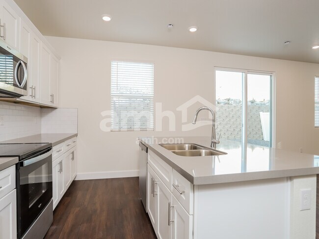 Building Photo - 6517 Enlightenment Dr