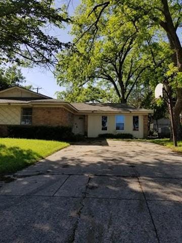 Building Photo - 3261 Santiago Dr