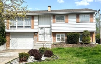 Building Photo - 16001 Avalon Ave