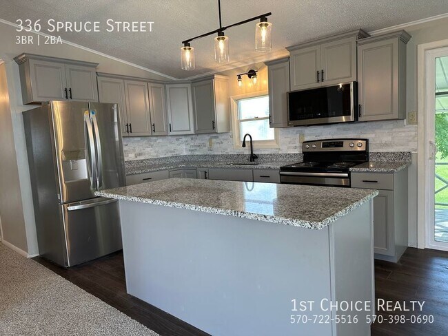 Foto del edificio - Beautiful remodeled house for rent!