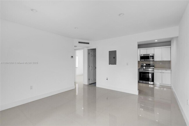 Foto del edificio - 21845 Goulds Ave
