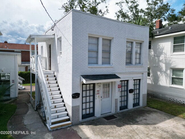 Foto del edificio - 1856 Naldo Ave