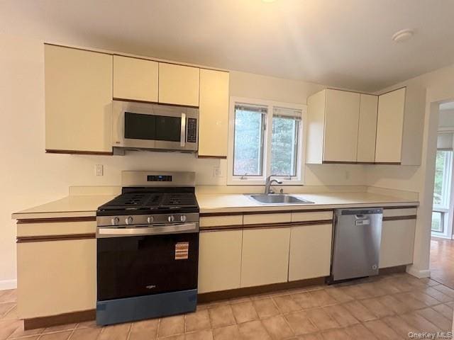 Building Photo - 1 Spring Pond Dr