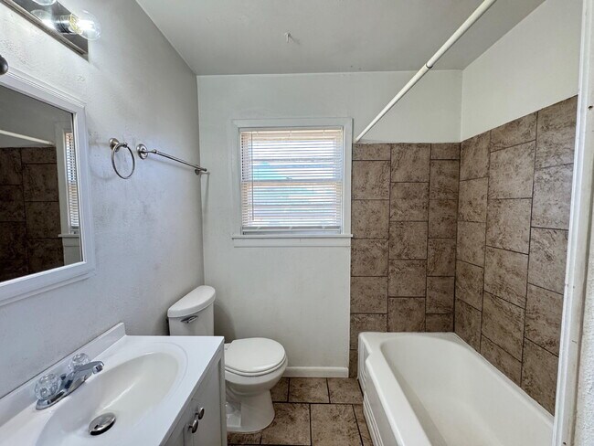 Foto del edificio - 4614 36th St