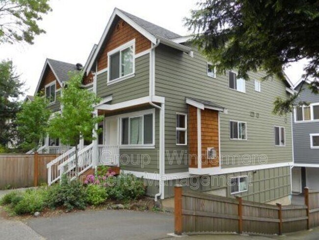 Foto del edificio - 12721 35th Ave NE