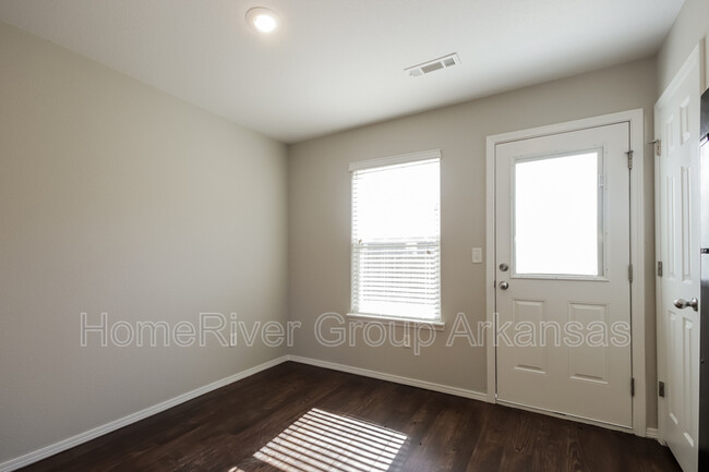 Building Photo - 269 Glory Ln
