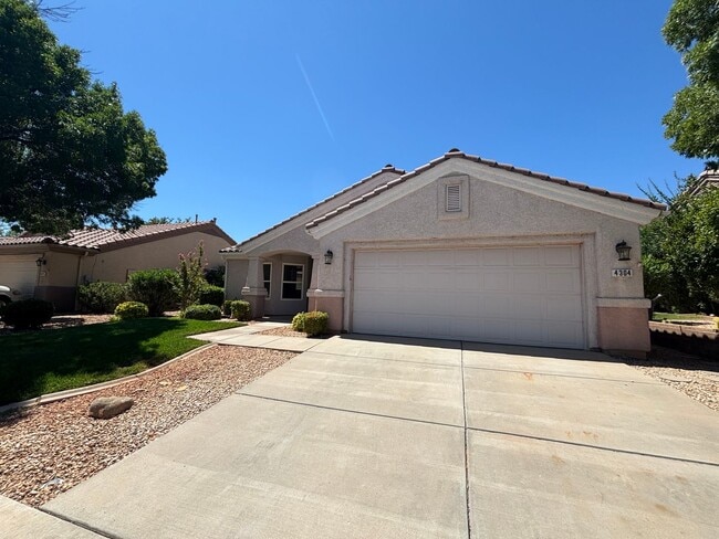 Building Photo - HOME FOR RENT IN SUN RIVER
