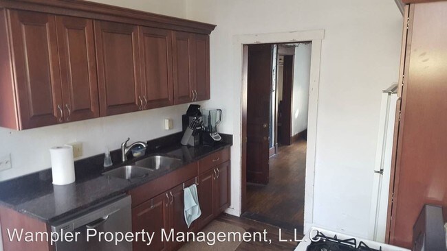 Foto del edificio - 4 br, 2 bath Apartment - 506 S. Lincoln Ave.