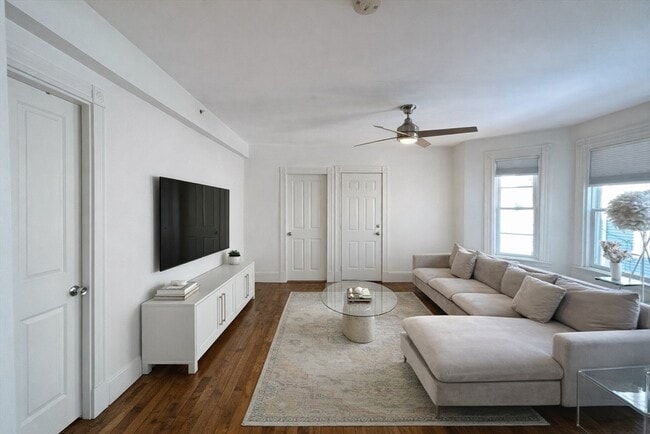 Foto del edificio - 15 Bearse Ave