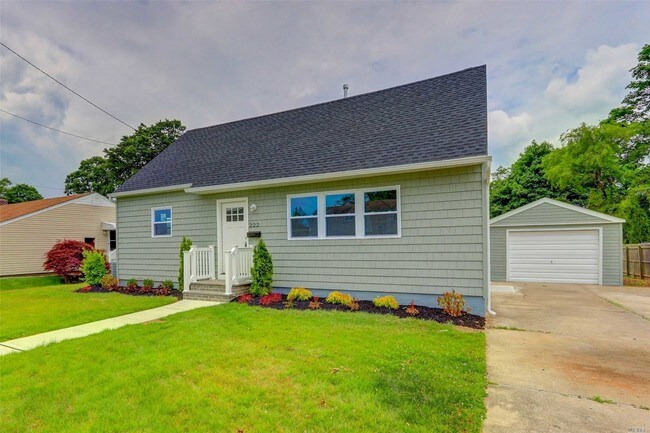 Building Photo - 222 14th St