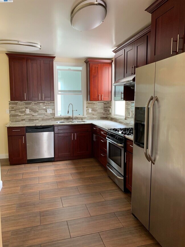 Foto del edificio - 1015 Capitol Ave