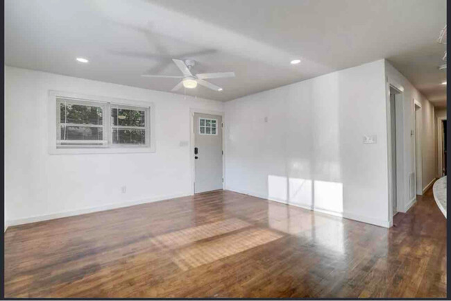 Foto del edificio - 271 Childs Dr NW