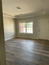 Building Photo - 477 Greenside Way