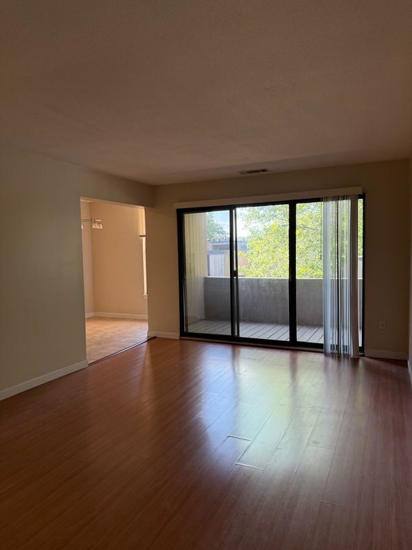 Foto del edificio - 70K Shrewsbury Green Drive, unit k