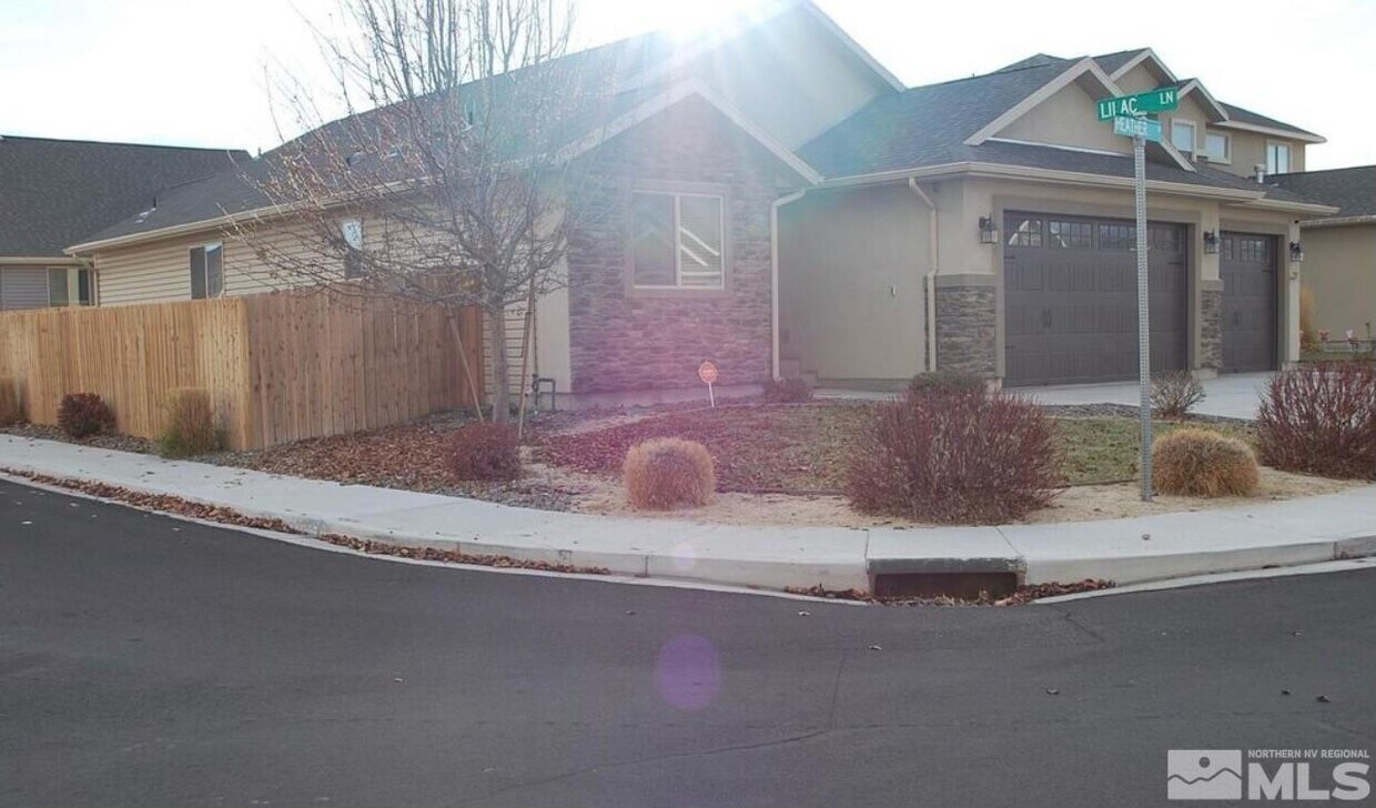 Building Photo - 209 Heather Ln