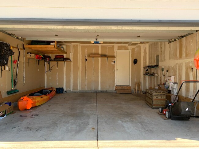 Garage - 4585 Hennings Dr
