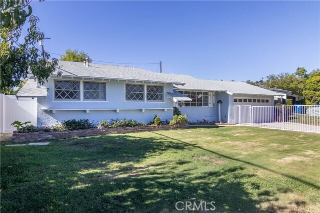 Foto del edificio - 11543 Swinton Ave