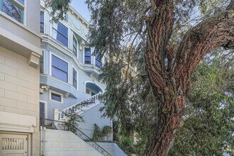 Building Photo - 1209 Waller St