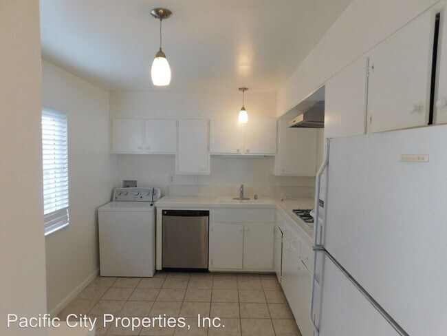 Building Photo - 275 Cabrillo St