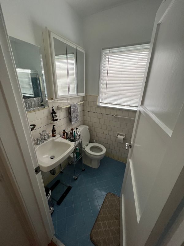 Foto del edificio - 4222 Jasmine Ave