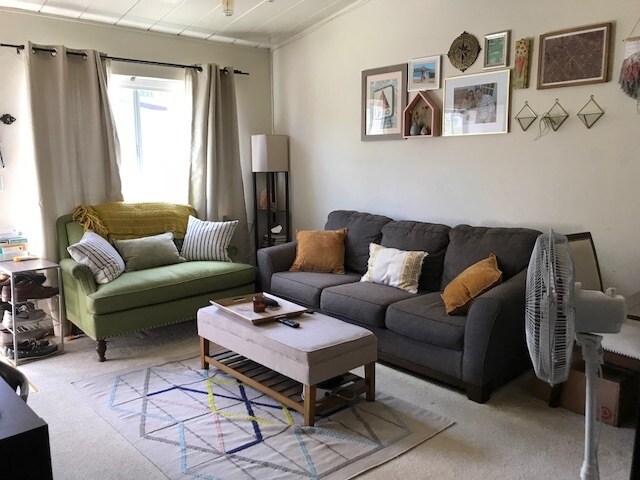 livingroom - 3141 Alma St