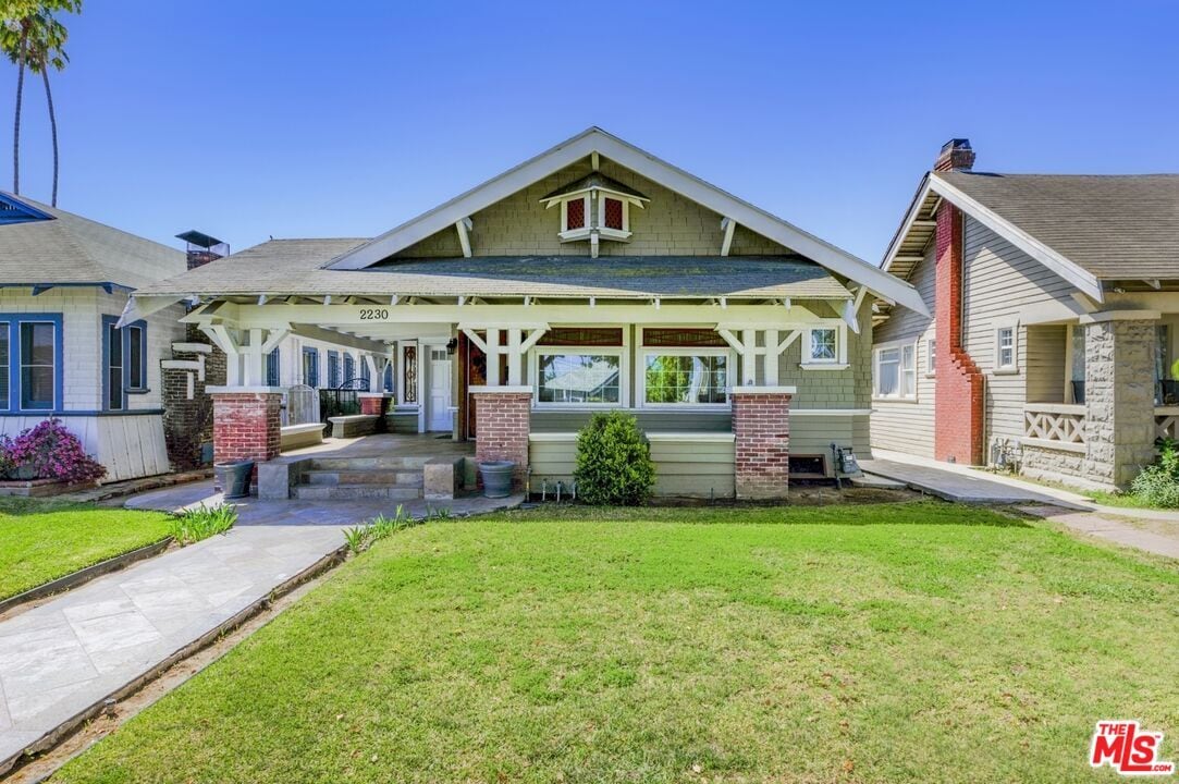 Primary Photo - 2230 W 30th St
