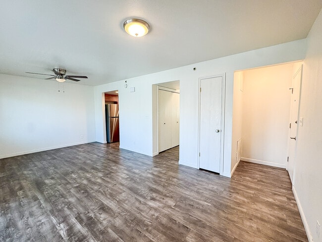 Building Photo - 644 S 500 W