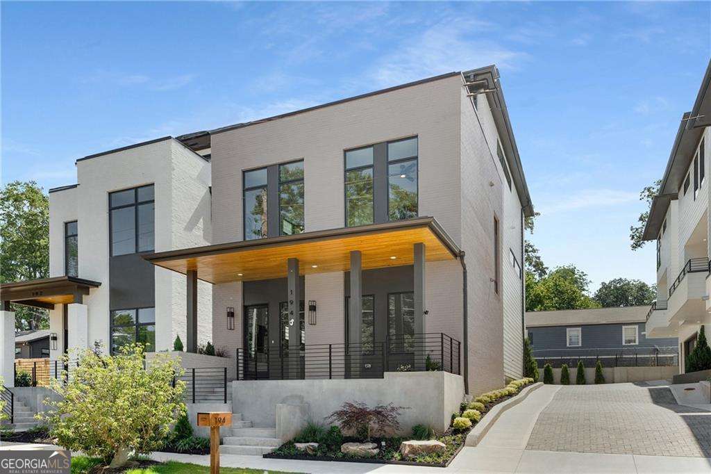 Foto principal - 194 E Lake Terrace SE