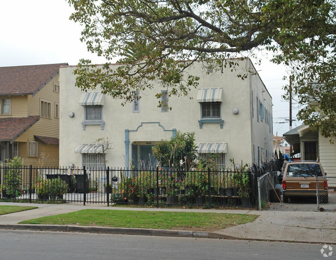 Building Photo - 1613 4th Ave
