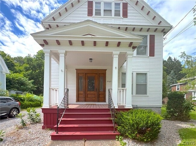 Building Photo - 3565 Oneida St