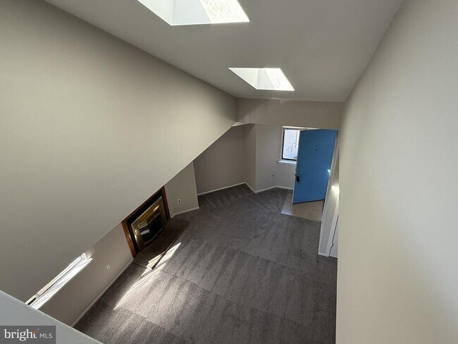 Building Photo - 1304 Berwyck Ct