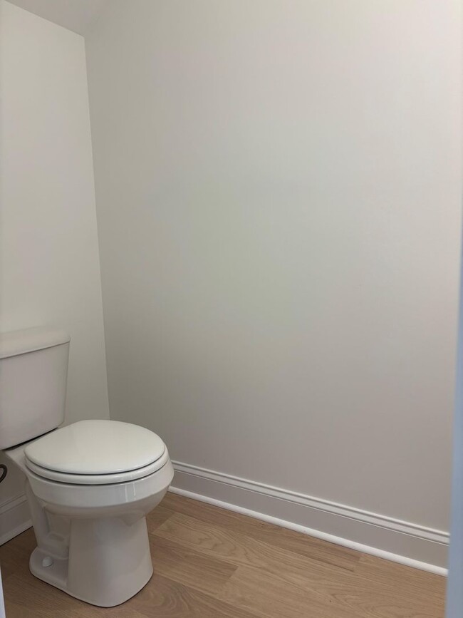 Building Photo - Knoxville 37920 - 3 bedroom 2.5 bath - cal...