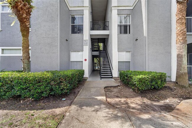 Foto del edificio - 5611 Legacy Crescent Pl