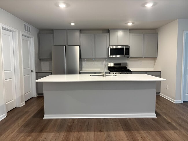 Building Photo - 10155 Chatham Run Ln