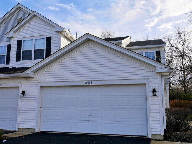 Building Photo - 2514 Oneida Ln