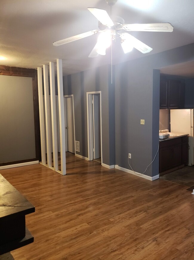 Photo - 120 S Graham St Apartment