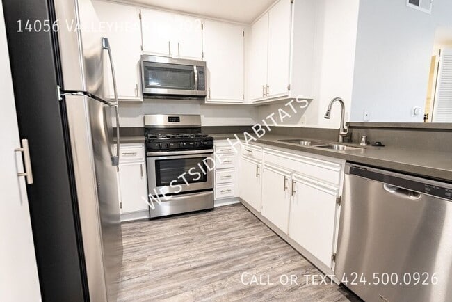 Building Photo - 14056 Valleyheart-302
