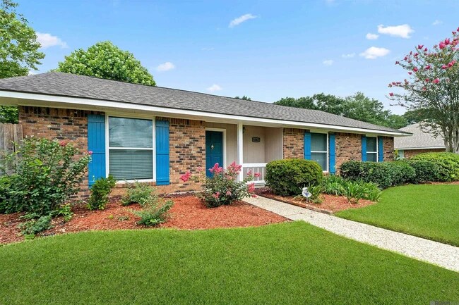 Frente - 6362 Westridge Dr