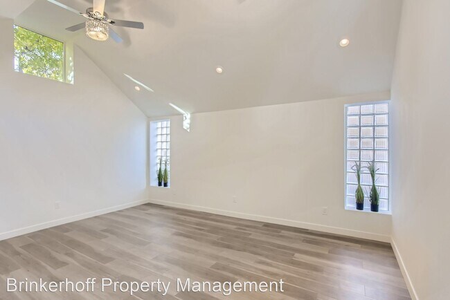 Foto del edificio - 1 br, 1 bath House - 1157 Josephine St