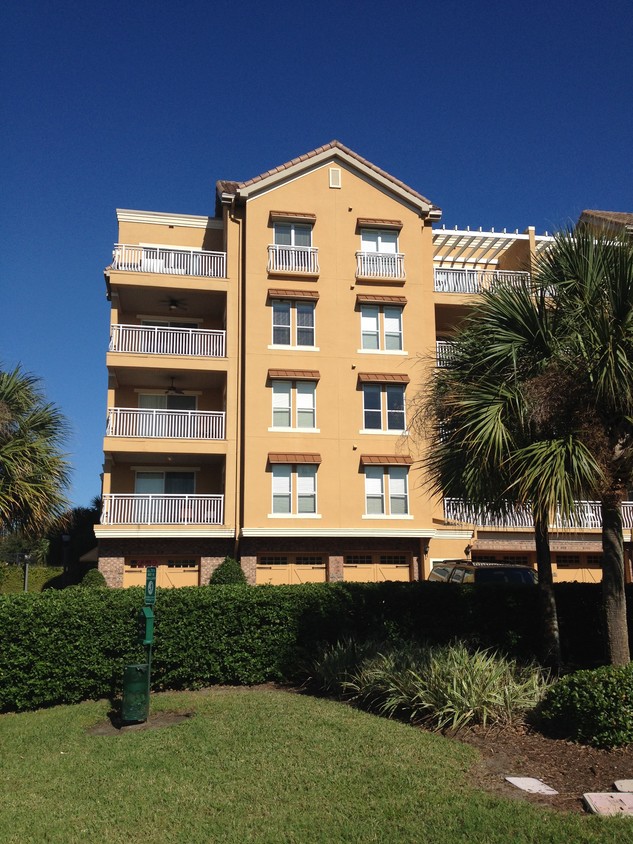 Penthouse - 7500 Toscana Blvd