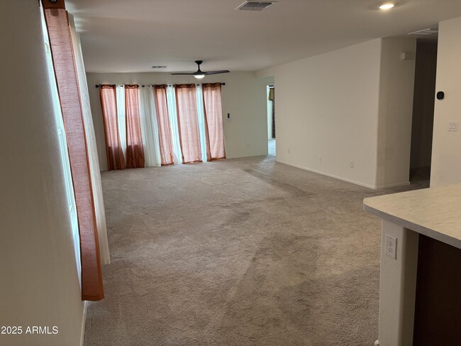 Building Photo - 1452 W Pinkley Way