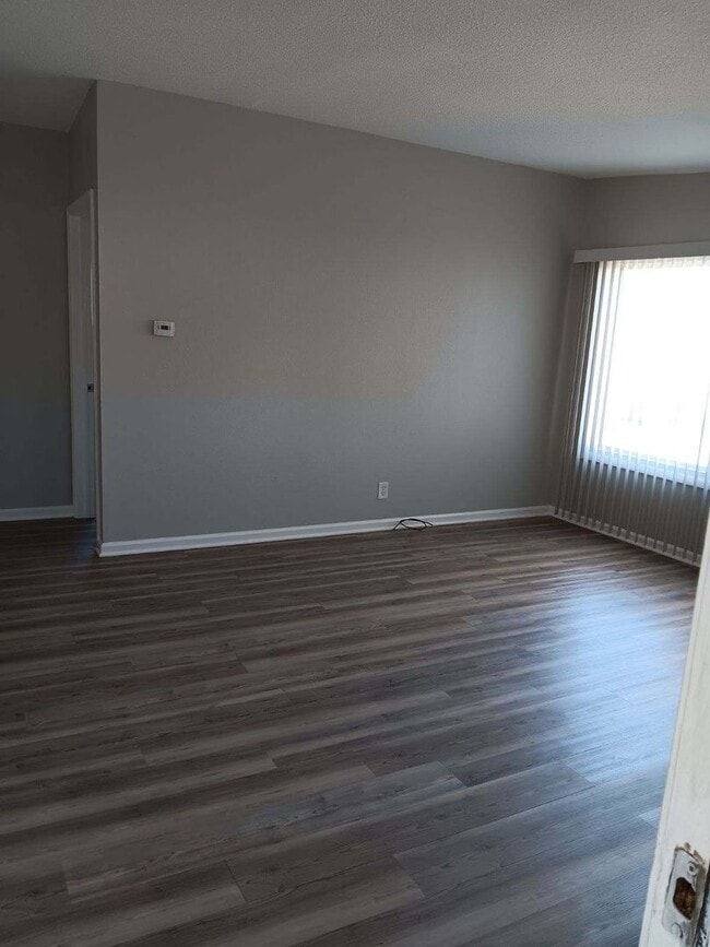 Foto del edificio - 3 bedroom 1 bath in Southwest Topeka