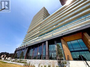 Building Photo - 15 Skyridge Dr