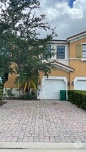 Building Photo - 1717 SW Umbria St