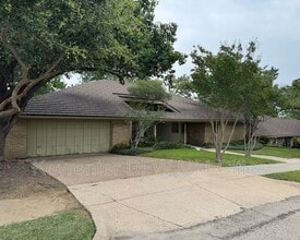 Building Photo - 501 N Durango Cir