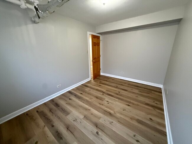 Foto del edificio - 102 Lincoln Ave