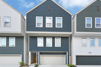 Building Photo - 2056 Johanna Dr